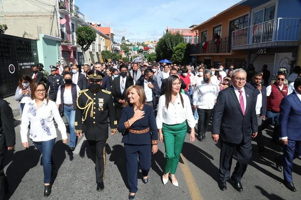 Desfiló y encabezó Gobernadora desfile cívico militar&nbsp;