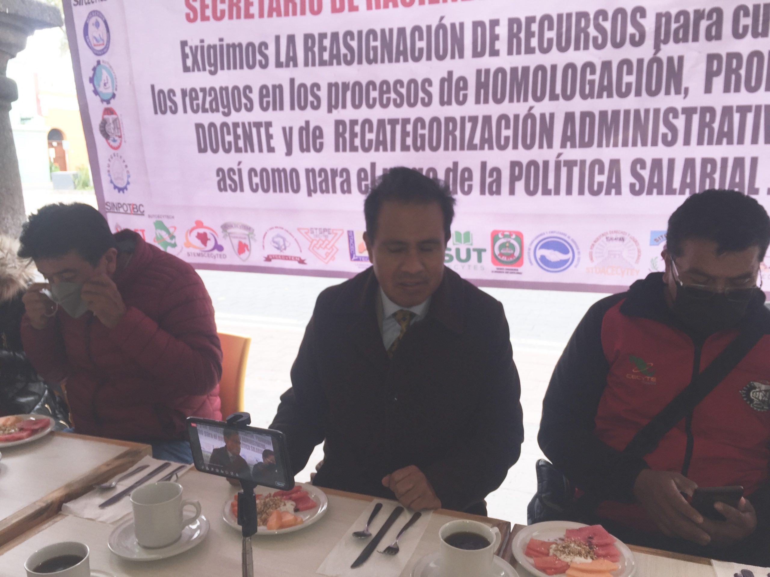 Se quedan sin clases 17 mil alumnos por paro de CECYTES- EMSAD
