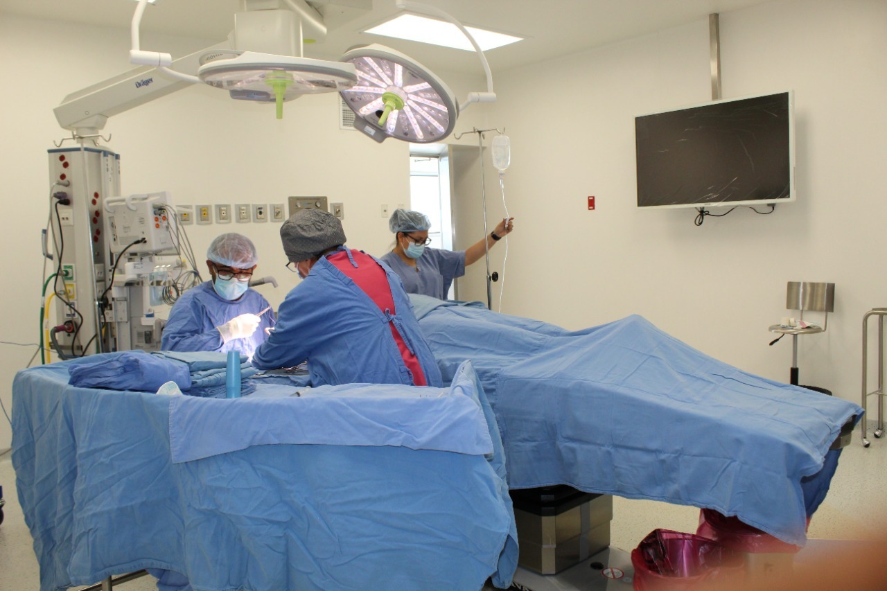 REGALA PADRE SEGUNDA OPORTUNIDAD DE VIDA A SU HIJA AL DONARLE UN RIÑÓN