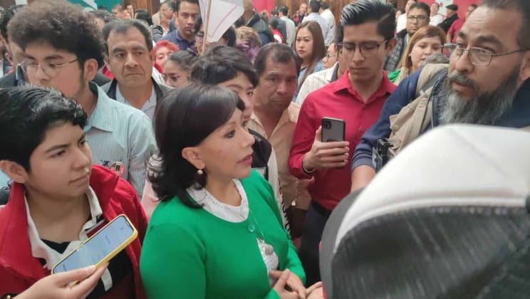 Avalos Zempoalteca pide licencia para contender por candidatura al senado