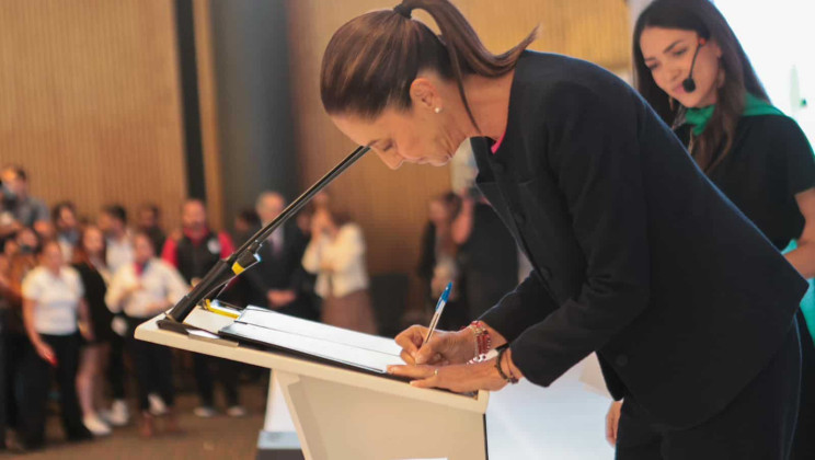 LOS NIÑOS Y LAS NIÑAS NACIERON PARA SER FELICES: CLAUDIA SHEINBAUM FIRMA PACTO POR LA PRIMERA INFANCIA