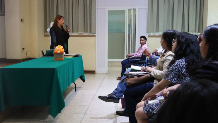 CAPACITA IEM A PROFESIONISTAS DE LOS CENTROS DE DESARROLLO PARA MUJERES EN TLAXCALA