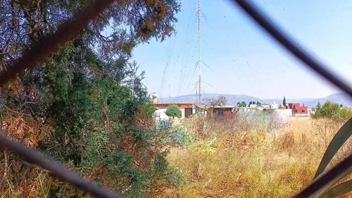 Hombre se suicida al lanzarse de torre en Tlaxcala