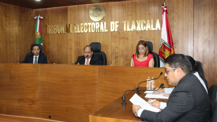 Resuelve TET cinco expedientes en sesión ordinaria