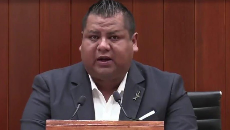 Presentó Comisión Especial informe de juicio político contra Hildeberto Pérez Álvarez