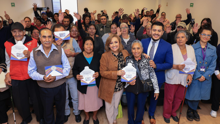 CONTINÚA GOBERNADORA UNIENDO HISTORIAS CON REENCUENTROS FAMILIARES