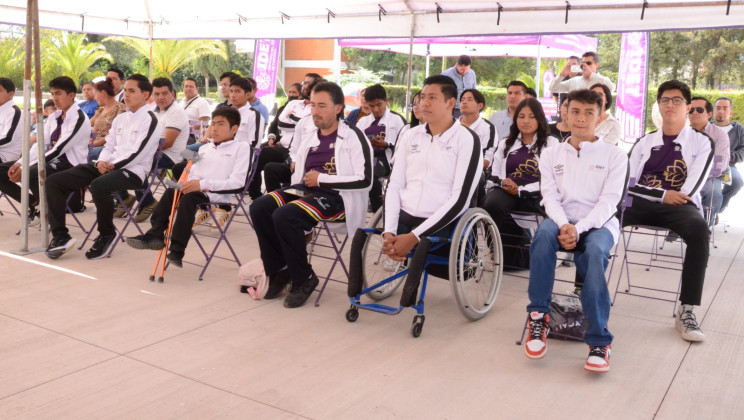 DESPIDEN A DELEGACIÓN TLAXCALTECA QUE PARTICIPARÁ EN PARA-NACIONALES CONADE 2024 EN OAXACA