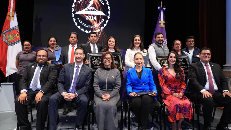 RECONOCE GOBERNADORA TRABAJO Y ESFUERZO DE EMPRESAS PARA SER MÁS COMPETITIVAS