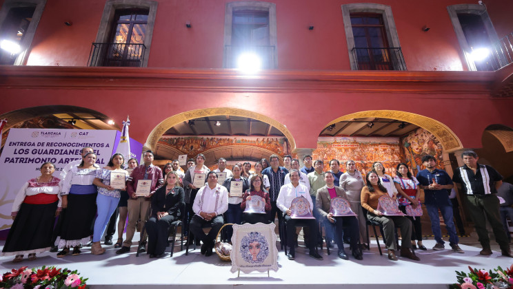 ARTESANOS TLAXCALTECAS, GUARDIANES DEL PATRIMONIO DE MÉXICO: LORENA CUÉLLAR