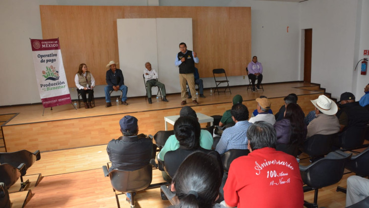 Entrega Delegado Carlos Luna 60 tarjetas del programa «Producción para el Bienestar»
