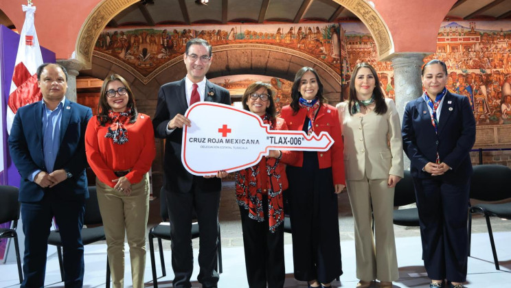 ARRANCA COLECTA ANUAL DE CRUZ ROJA EN TLAXCALA; GOBERNADORA ENTREGA DE AMBULANCIA