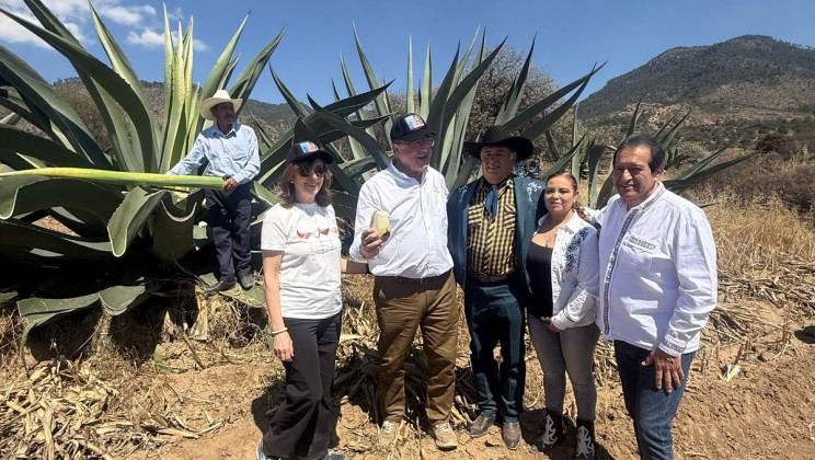CARLOS MORO, FIGURA DESTACADA EN LA PRODUCCIÓN DE VINO, EXPLORA EL PULQUE DE ALTZAYANCA Y LA MAGIA DE HUAMANTLA