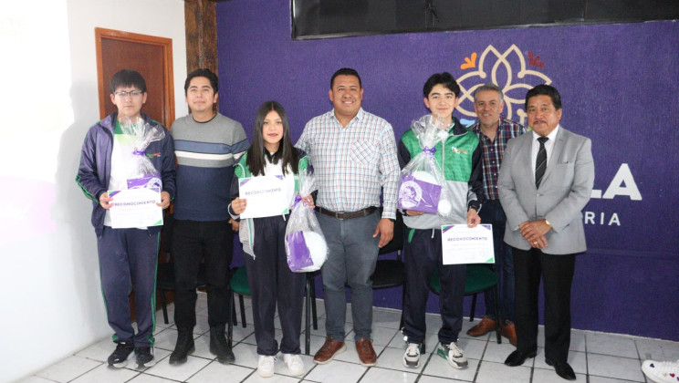 PROMUEVEN ESTUDIANTES OFERTA EDUCATIVA DEL CECYTE-EMSAD CON VIDEOS