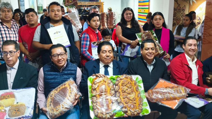 PREMIA CASA DE LAS ARTESANÍAS DE TLAXCALA A GANADORES DEL III CONCURSO ARTESANAL DEL PAN DE FIESTA 2025