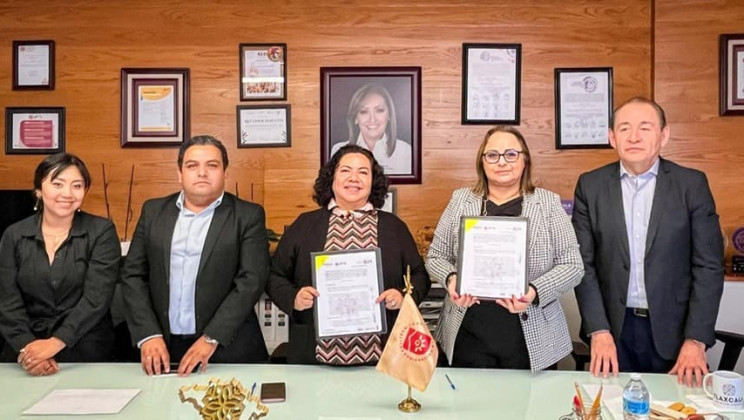 FIRMAN CONVENIO DE COLABORACIÓN UPTX Y GRUPO CIIESY PARA FORTALECER LA EDUCACIÓN Y LA INNOVACIÓN