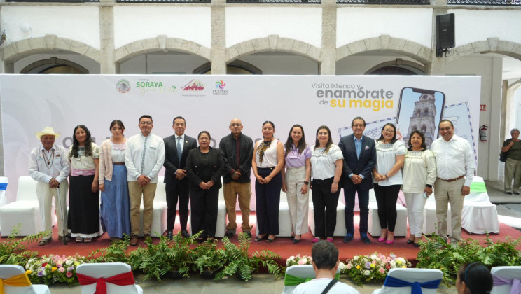 Rinde protesta el Consejo Consultivo Municipal de Turismo de Ixtenco en el Congreso del Estado