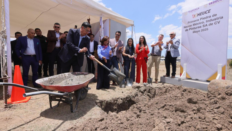 COLOCAN AUTORIDADES PRIMERA PIEDRA DE EMPRESA INTERNACIONAL NEUCE MÉXICO; INVERSIÓN SERÁ DE 600 MDP