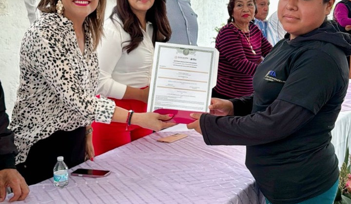 ITEA ENTREGA CERTIFICADOS DE EDUCACIÓN BÁSICA EN ZACATELCO