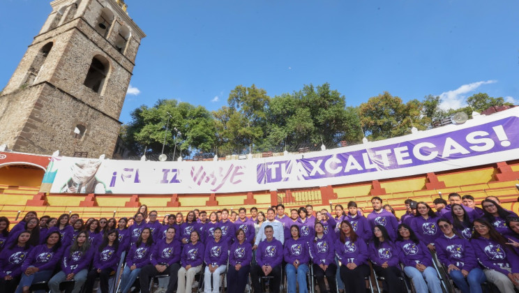 ENCABEZA GOBERNADORA ENTREGA DE 200 BECAS DEL PROGRAMA “TLAXCALTECAS POR EL MUNDO”