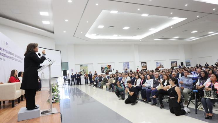 PIDE GOBERNADORA A SERVIDORES PÚBLICOS PROMOVER AMBIENTES LABORALES DE RESPETO, HUMANISMO Y EQUIDAD