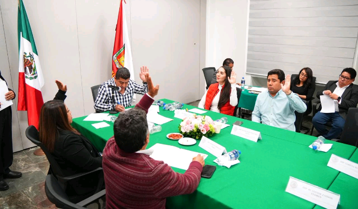 Aprueba Comisión de Puntos Constitucionales, Gobernación y Justicia y Asuntos Políticos, dictámenes de iniciativas relativas al FIDECIX,  a Ley del Notariado y al Código Penal local