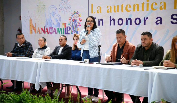 Acompaña Laura Yamili Flores presentación de la Feria de Nanacamilpa en el Congreso