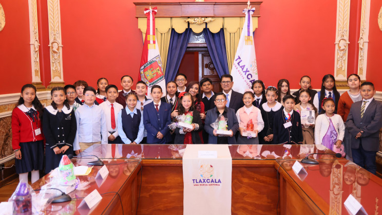 “EL SENTIDO DEL PODER ES SERVIR A LOS DEMÁS”: GOBERNADORA A INTEGRANTES DEL 17° PARLAMENTO INFANTIL.