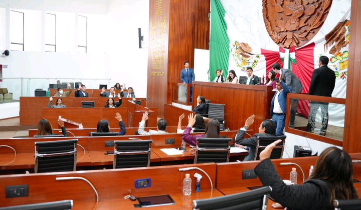 Crea Congreso comisiones especiales para atender solicitud de juicios políticos y procedimiento de revocación de mandato