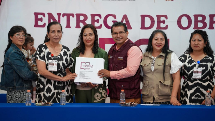 CUANDO LAS IDEAS COINCIDEN LOS RESULTADOS SON MAYORES, GRACIAS AL PROGRAMA » LA ESCUELA ES NUESTRA», CARLOS LUNA VÁZQUEZ
