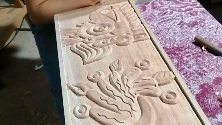 ARTESANO TLAXCALTECA GANA PREMIO NACIONAL CON OBRA “LEGADO DE DIOSES” EN MADERA TALLADA.