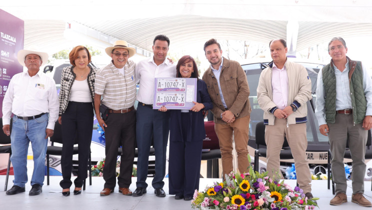 ENTREGA GOBERNADORA 77 CONCESIONES Y LA NUEVA CENTRAL DE AUTOBUSES EN HUAMANTLA